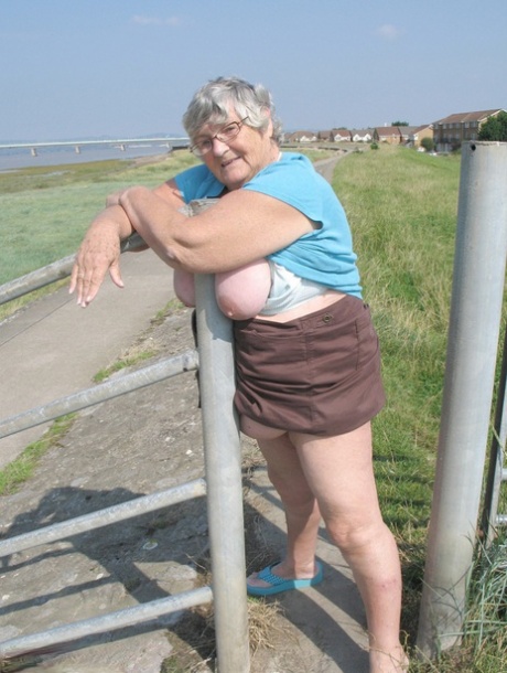 pies de abuela de pelo corto caliente mejor galerías